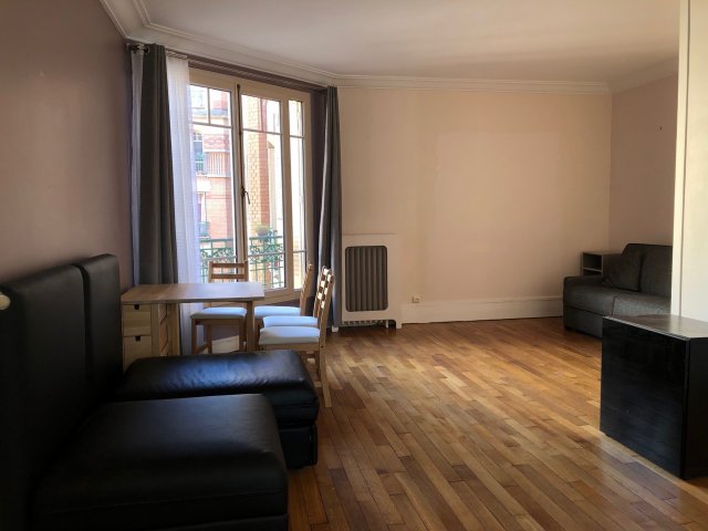 Location appartement meubléParis 75015